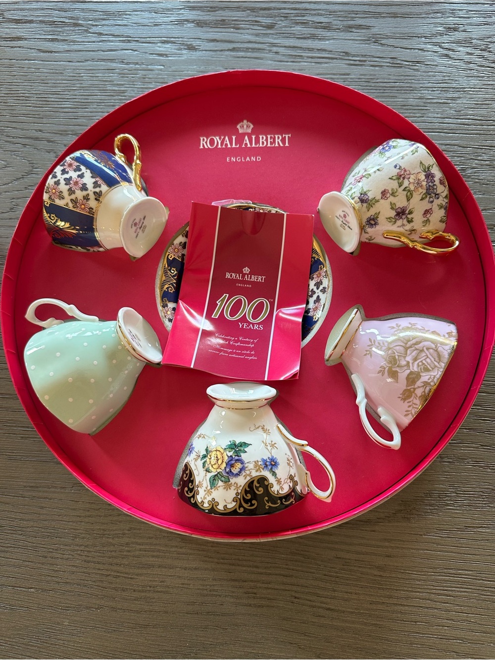 Royal Albert 100Years China Teacup & Saucer Set (1900-1940) 10 Piece- New/Unused